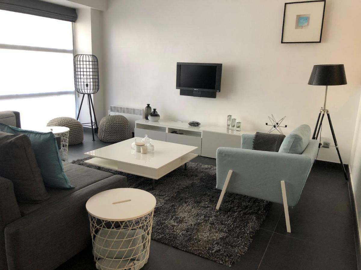 Seawind Apartment *